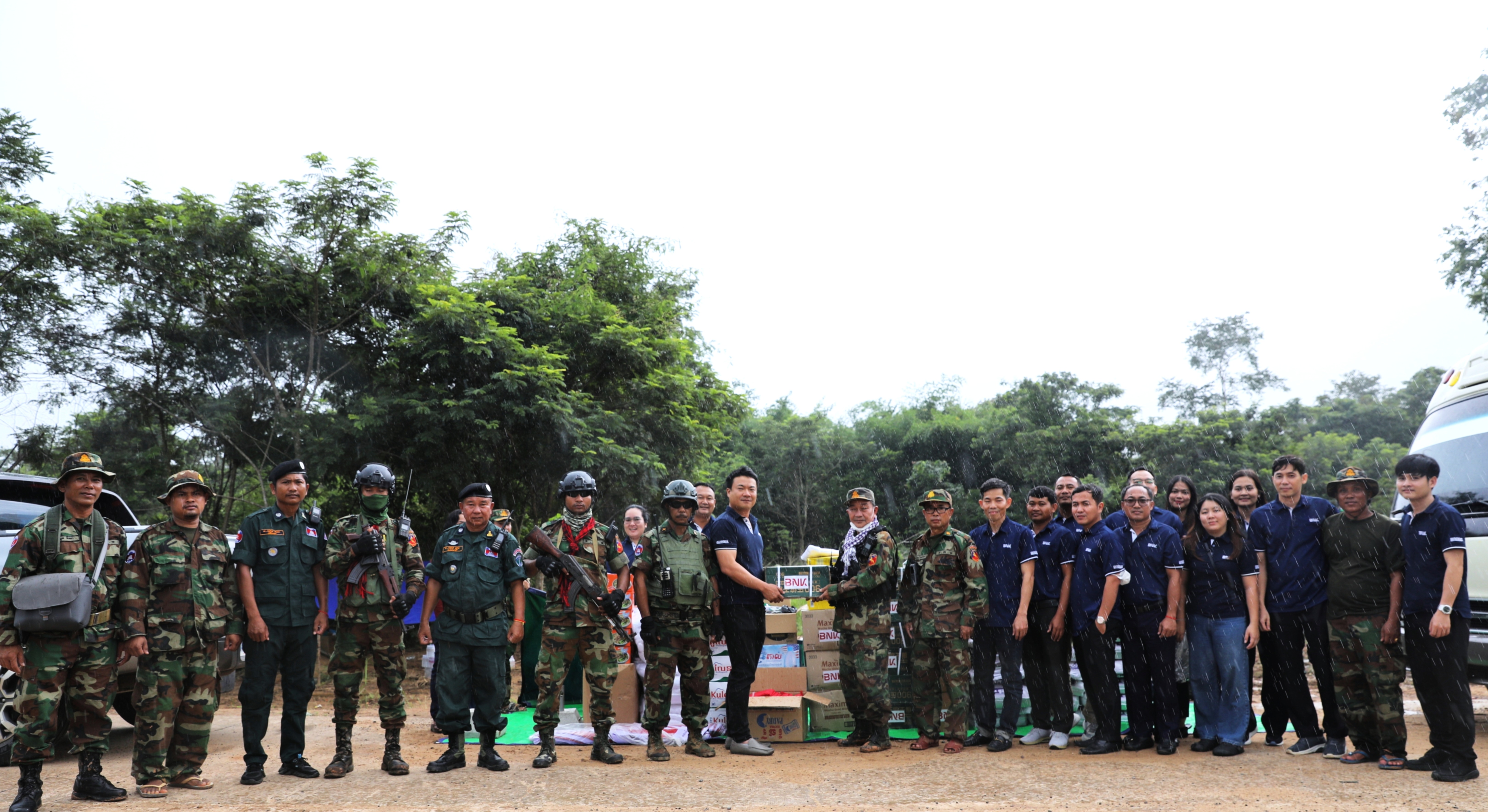 ពិធីប្រគល់អំណោយជូនវីរកងទ័ពជួរមុខខេត្តព្រះវិហារ